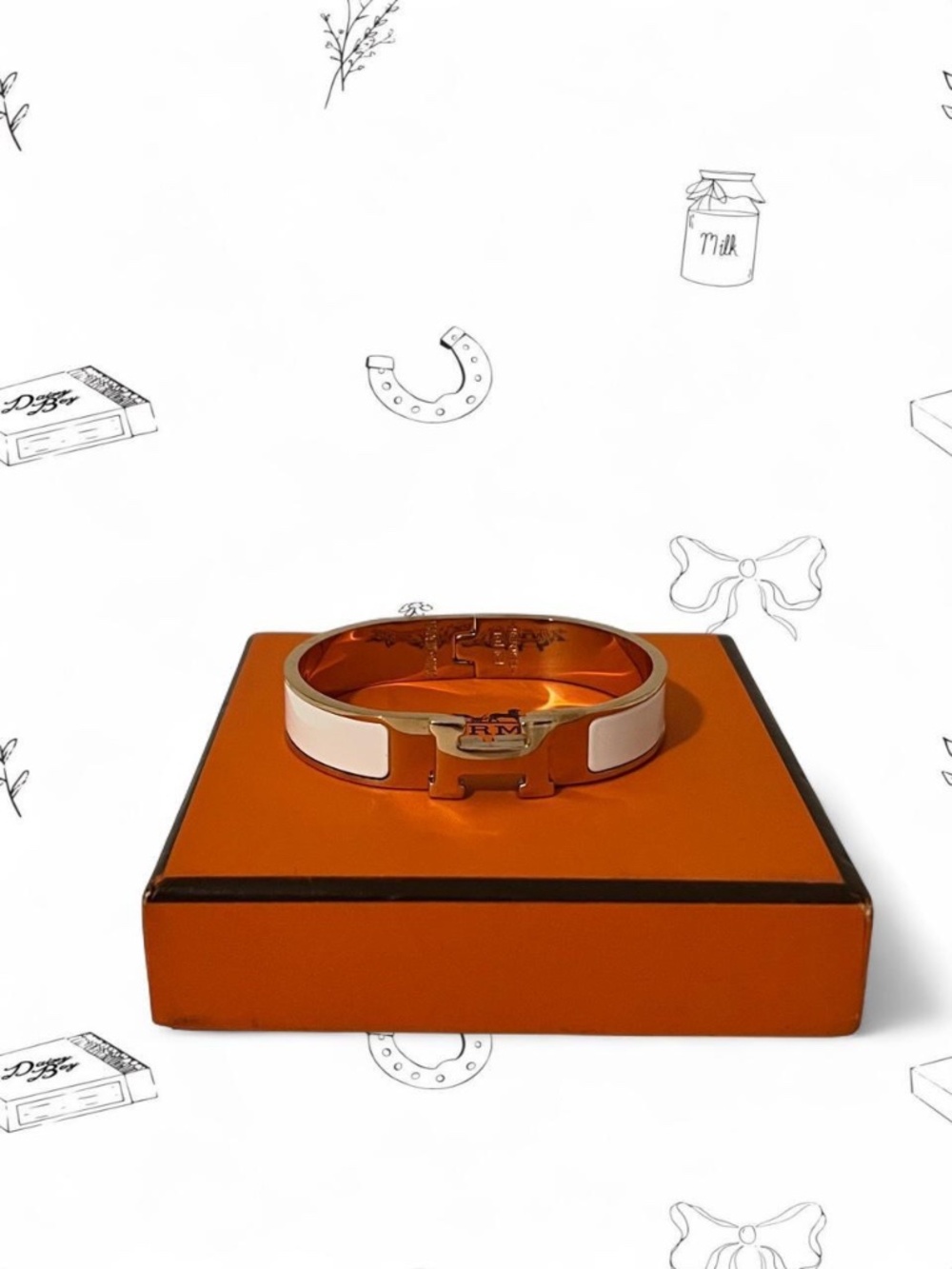 Hermès Clic H Bracelet in white enamel and rose gold